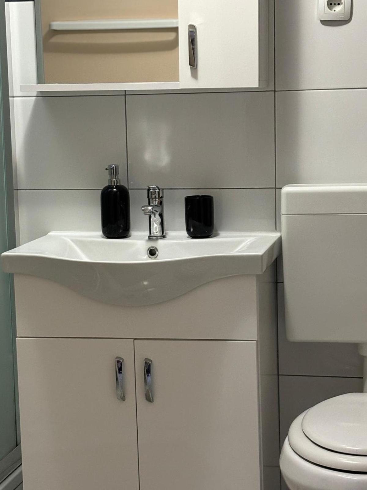 Apartmani Bosnjak Starigrad Paklenica Cameră foto