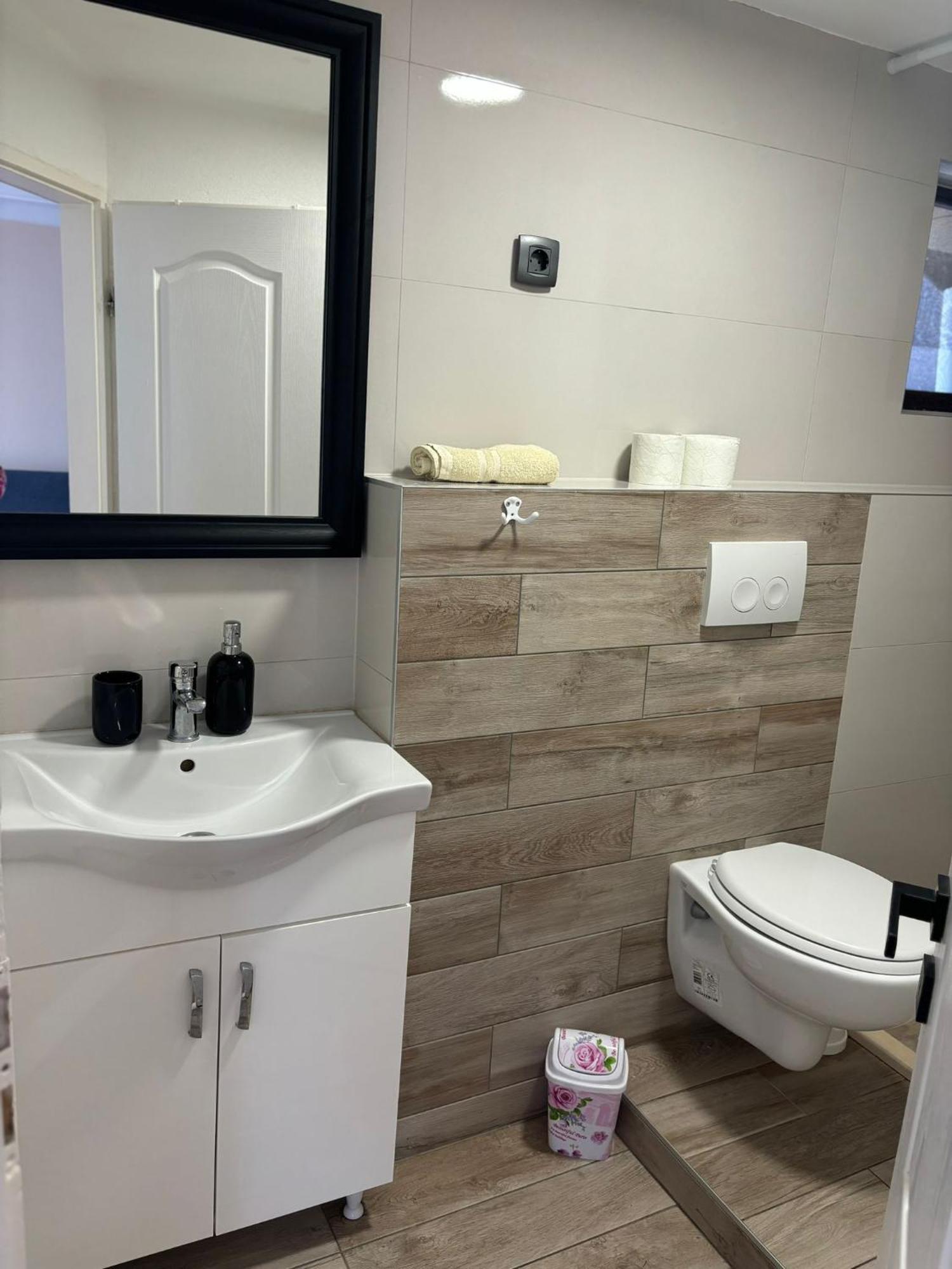 Apartmani Bosnjak Starigrad Paklenica Cameră foto