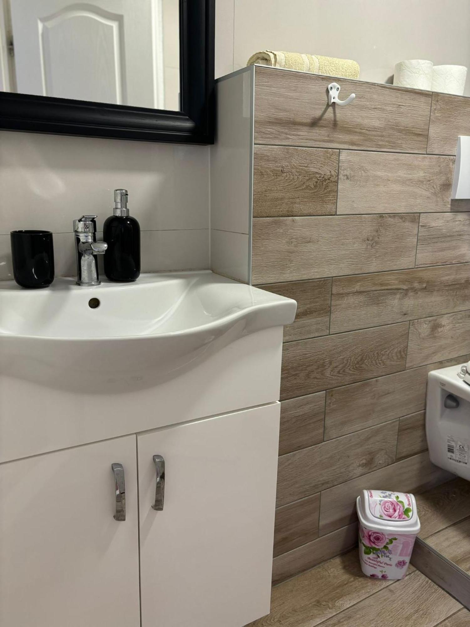 Apartmani Bosnjak Starigrad Paklenica Cameră foto
