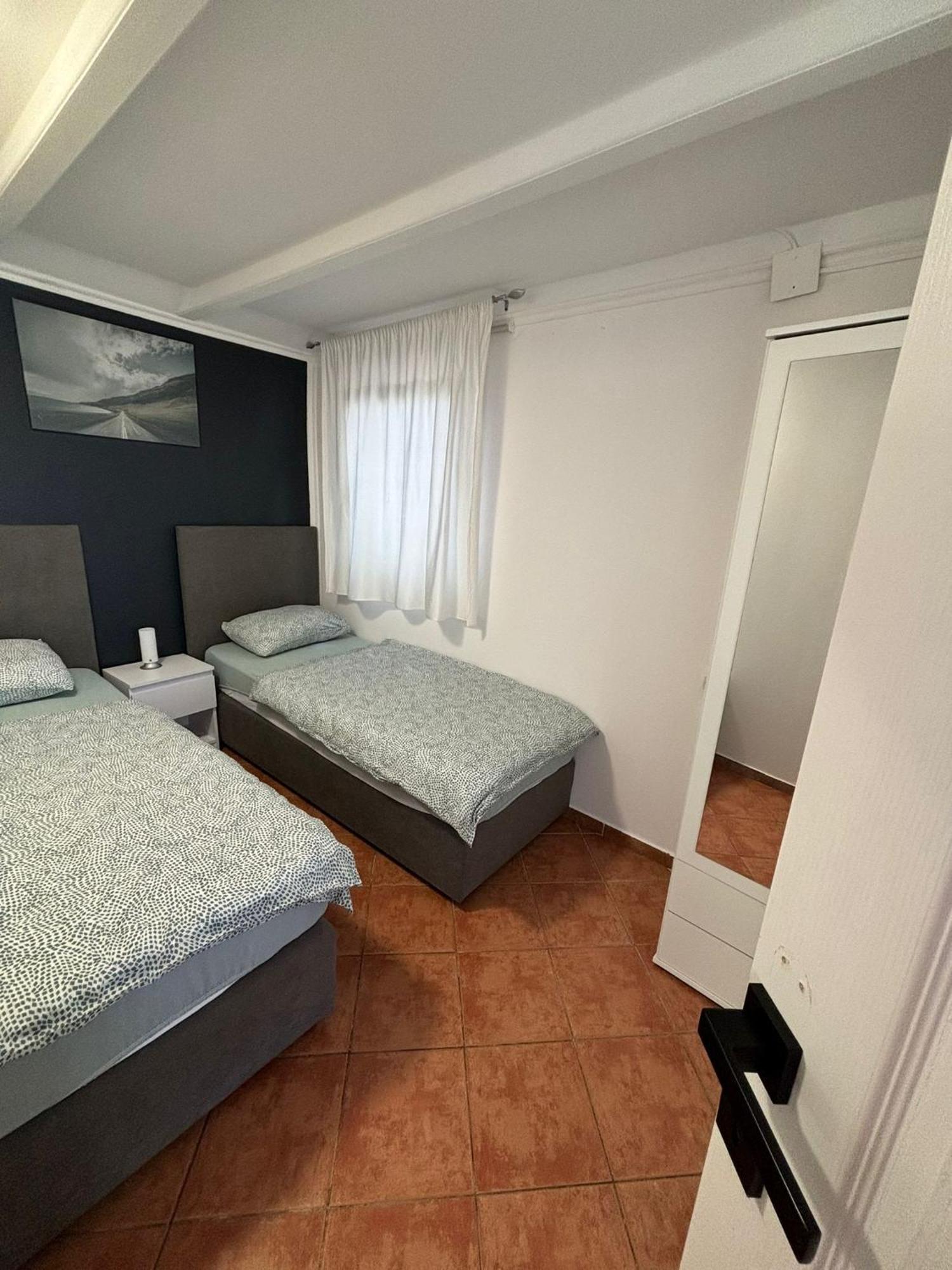 Apartmani Bosnjak Starigrad Paklenica Cameră foto